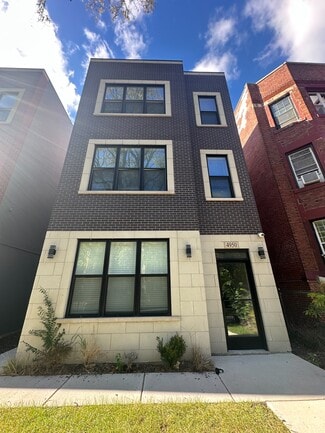 Chicago, IL Apartments - 4950 S Michigan Ave