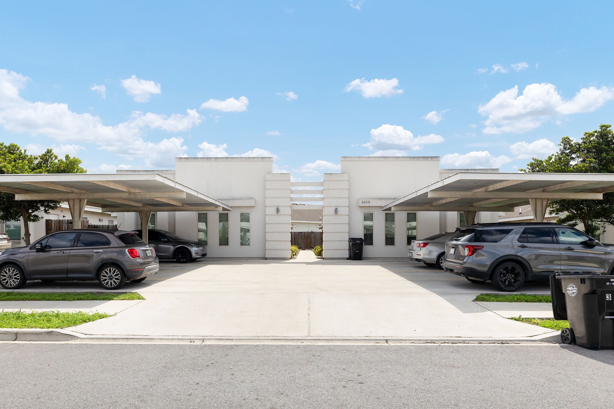 1409 Alta Vista Dr, Progreso Lakes, TX for Sale