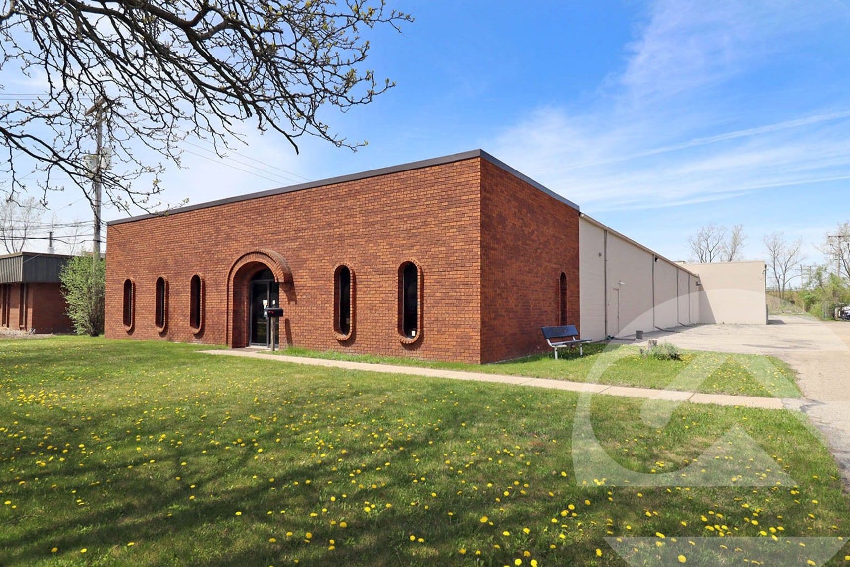 595 Elmwood Dr, Troy, MI for Sale