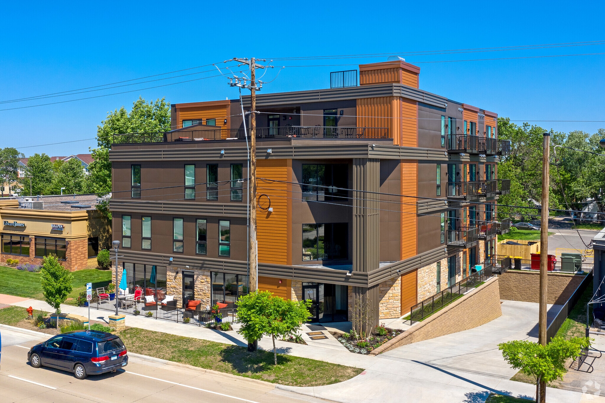 1935 2nd St SW, Rochester, MN for Sale