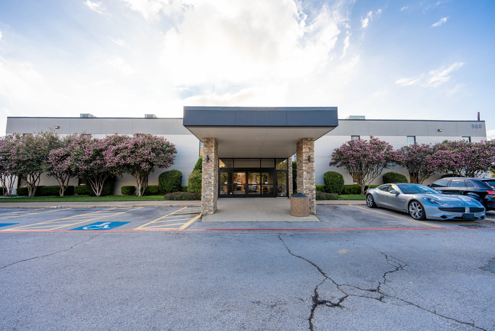 560 W Main St, Lewisville, TX for Rent
