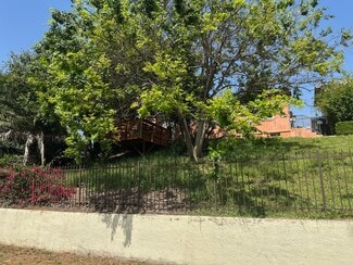 Los Angeles, CA Multi-Family - 3939 W 28th St