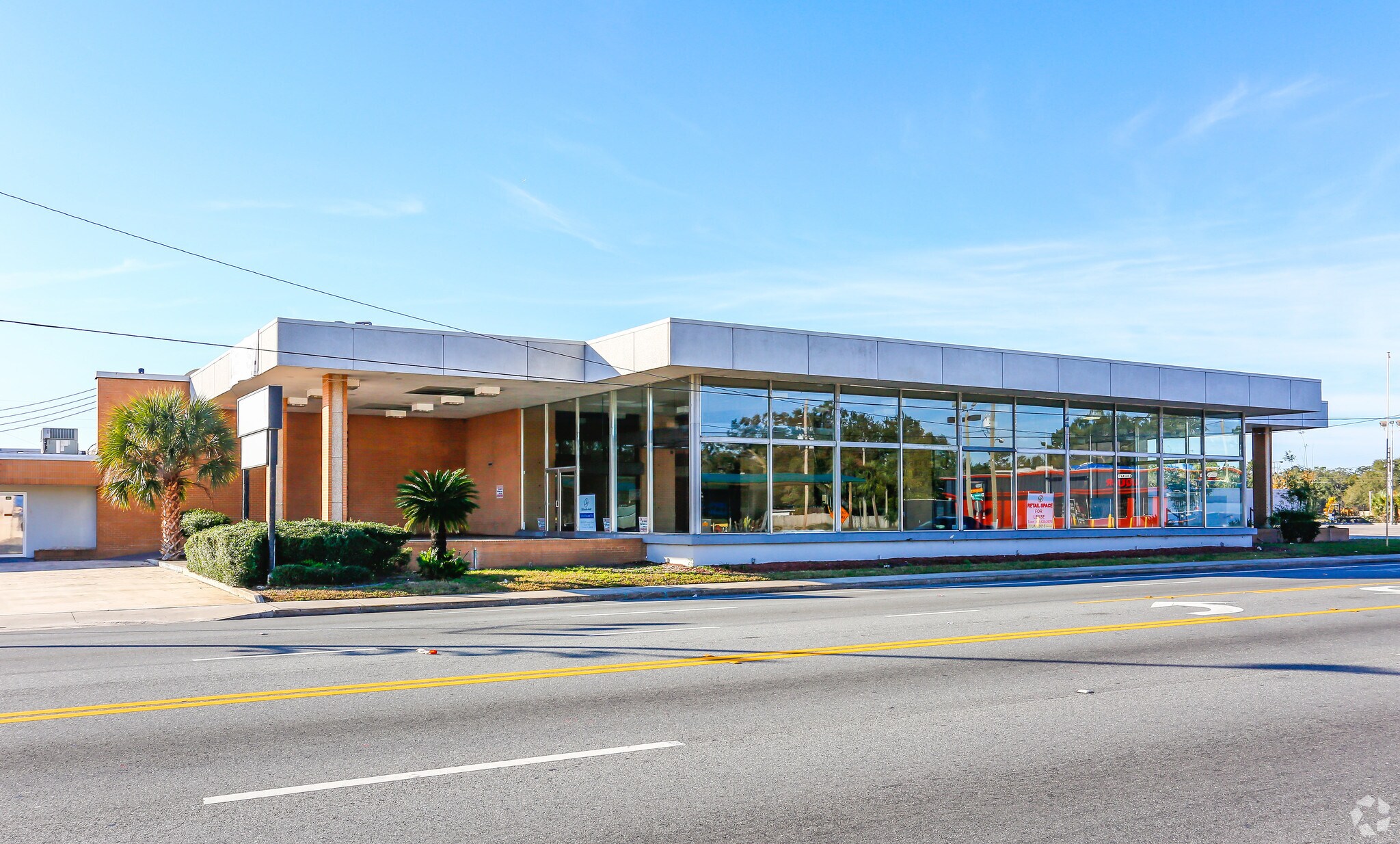 1100 W Colonial Dr Orlando, FL 32804 Retail Property for Lease on