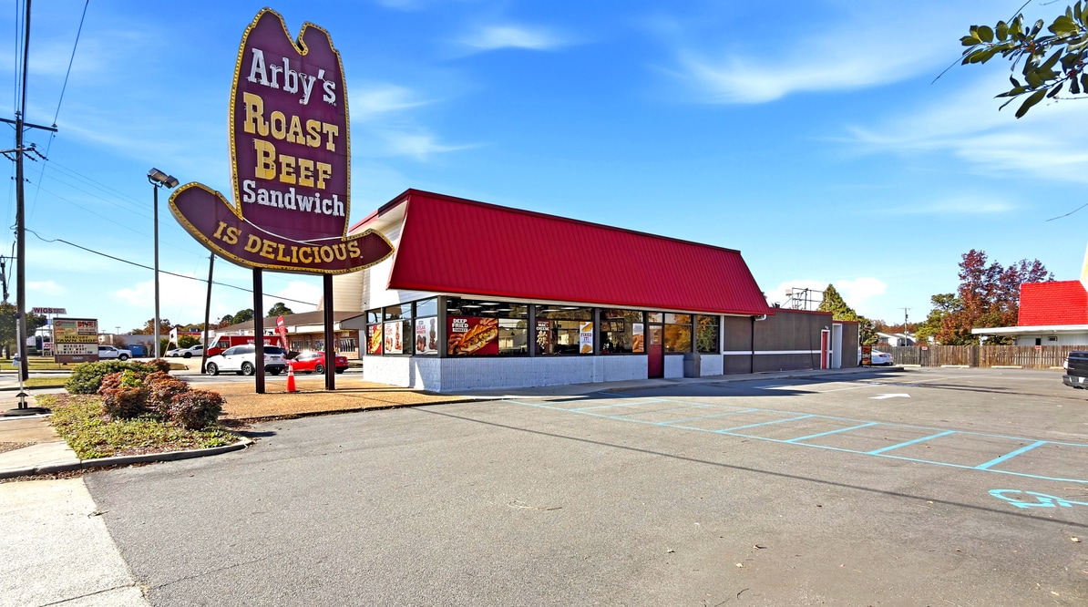 3200 W Mercury Blvd, Hampton, VA for Sale