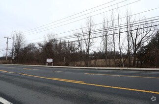 686 COLLEGE Hwy