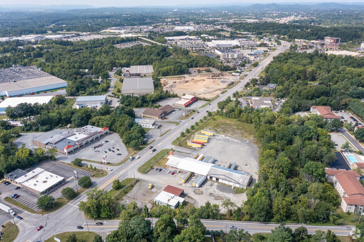681 Route 211 E, Middletown, NY for Rent