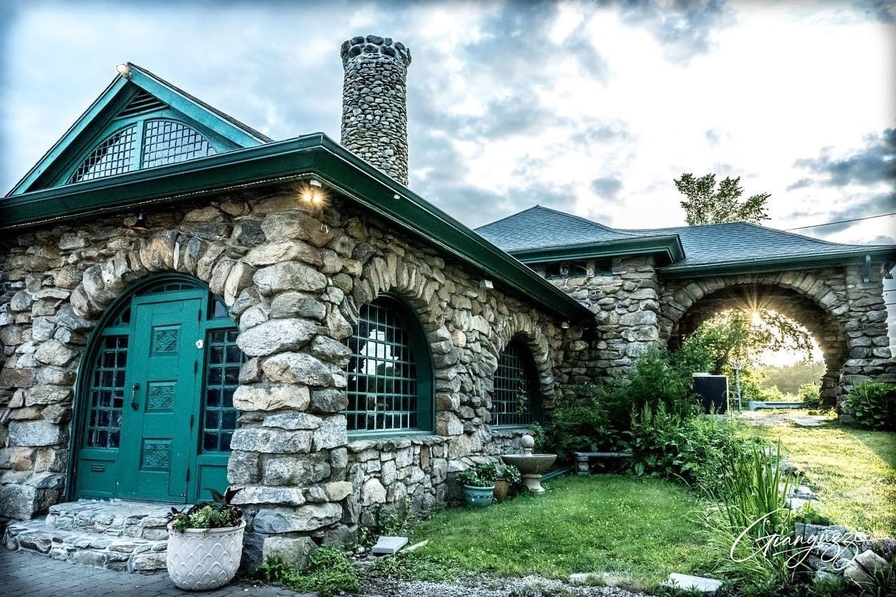 1464 Kingstown Rd, South Kingstown, RI for Sale