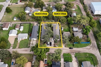 Wichita, KS Apartments - 1322 S Vine St