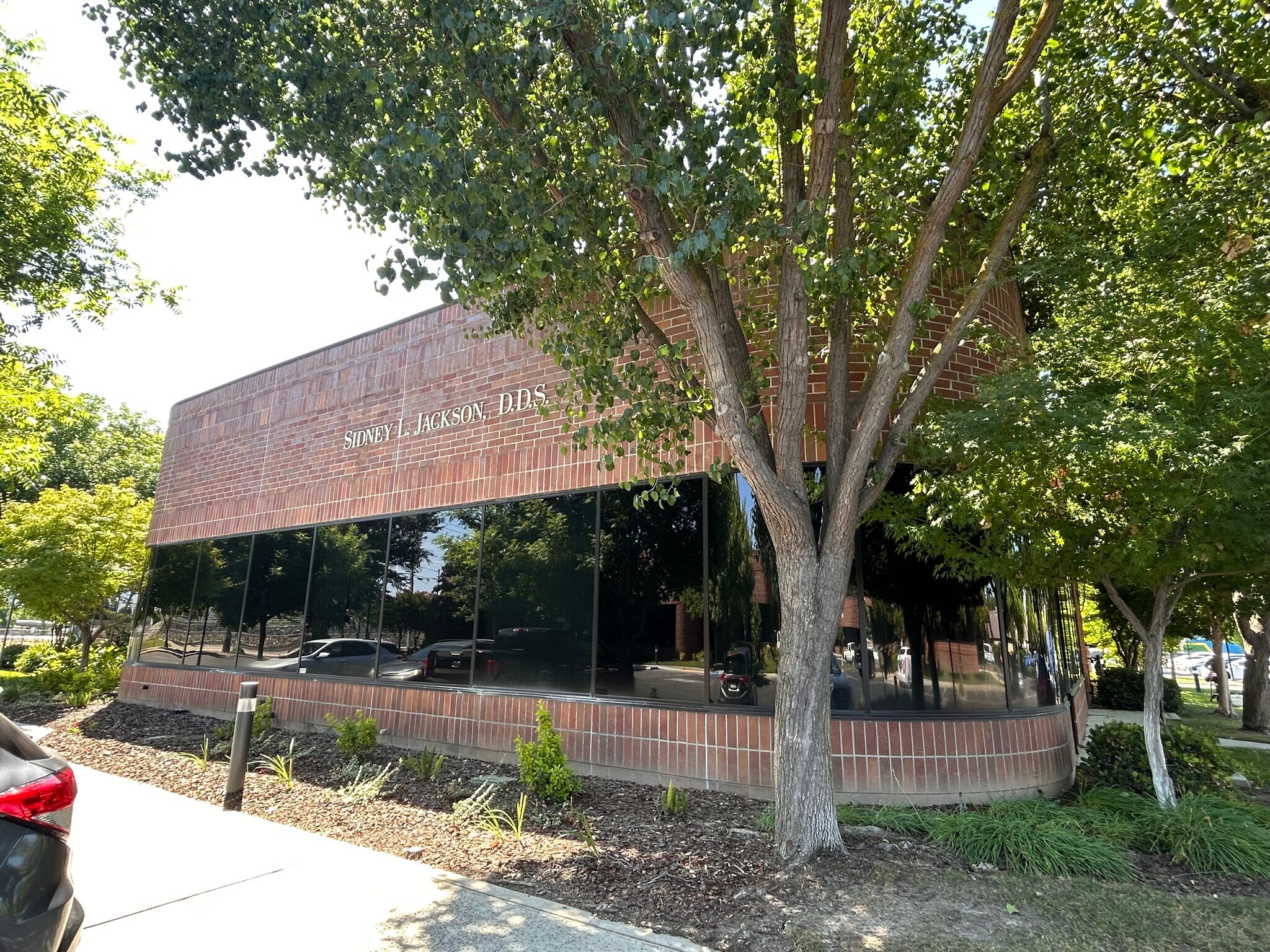 7433 N 1st St, Fresno, CA for Rent