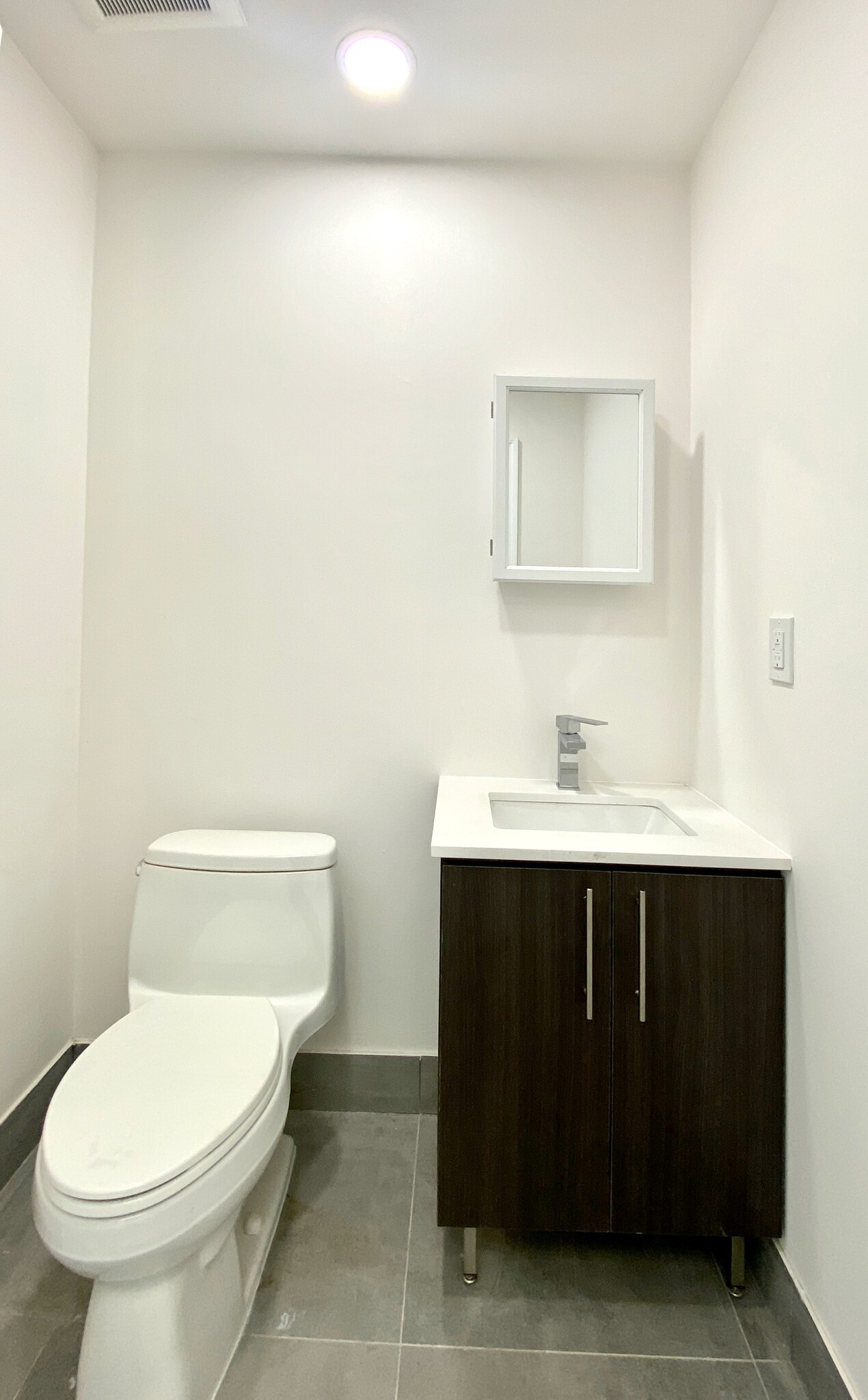 249-11 Northern Blvd, Little Neck, NY for Rent