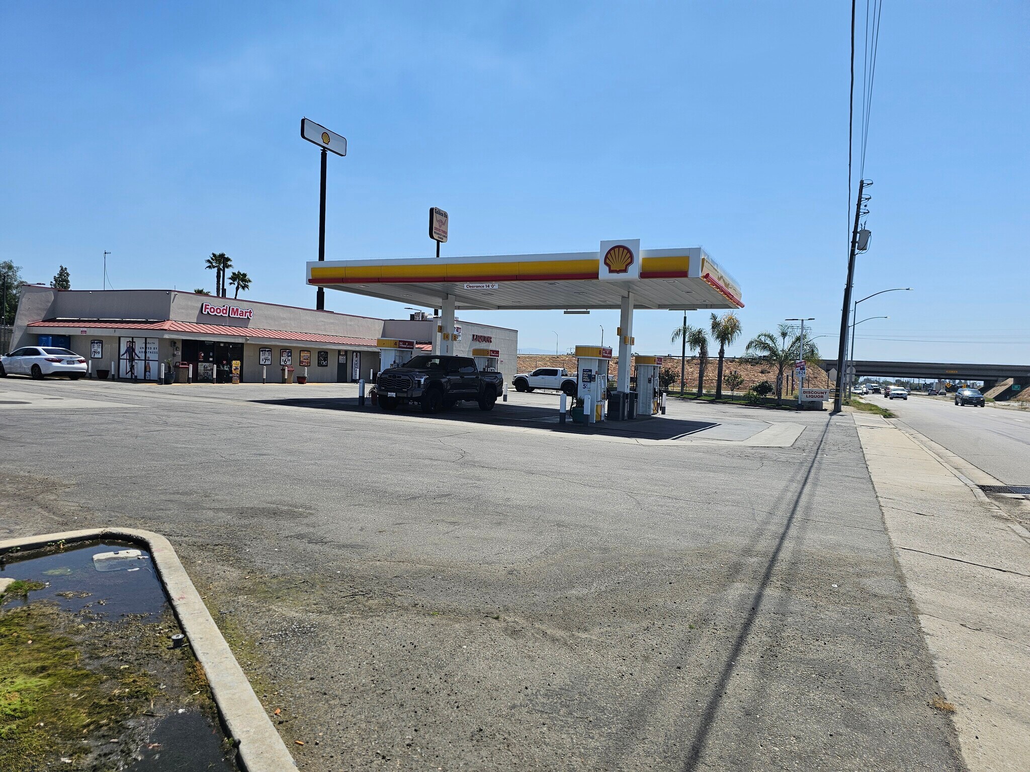 8101 E Brundage Ln, Bakersfield, CA for Sale