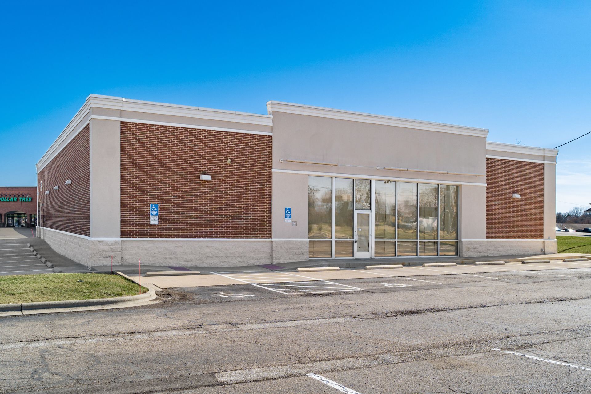 733 W Coshocton St, Johnstown, OH for Rent