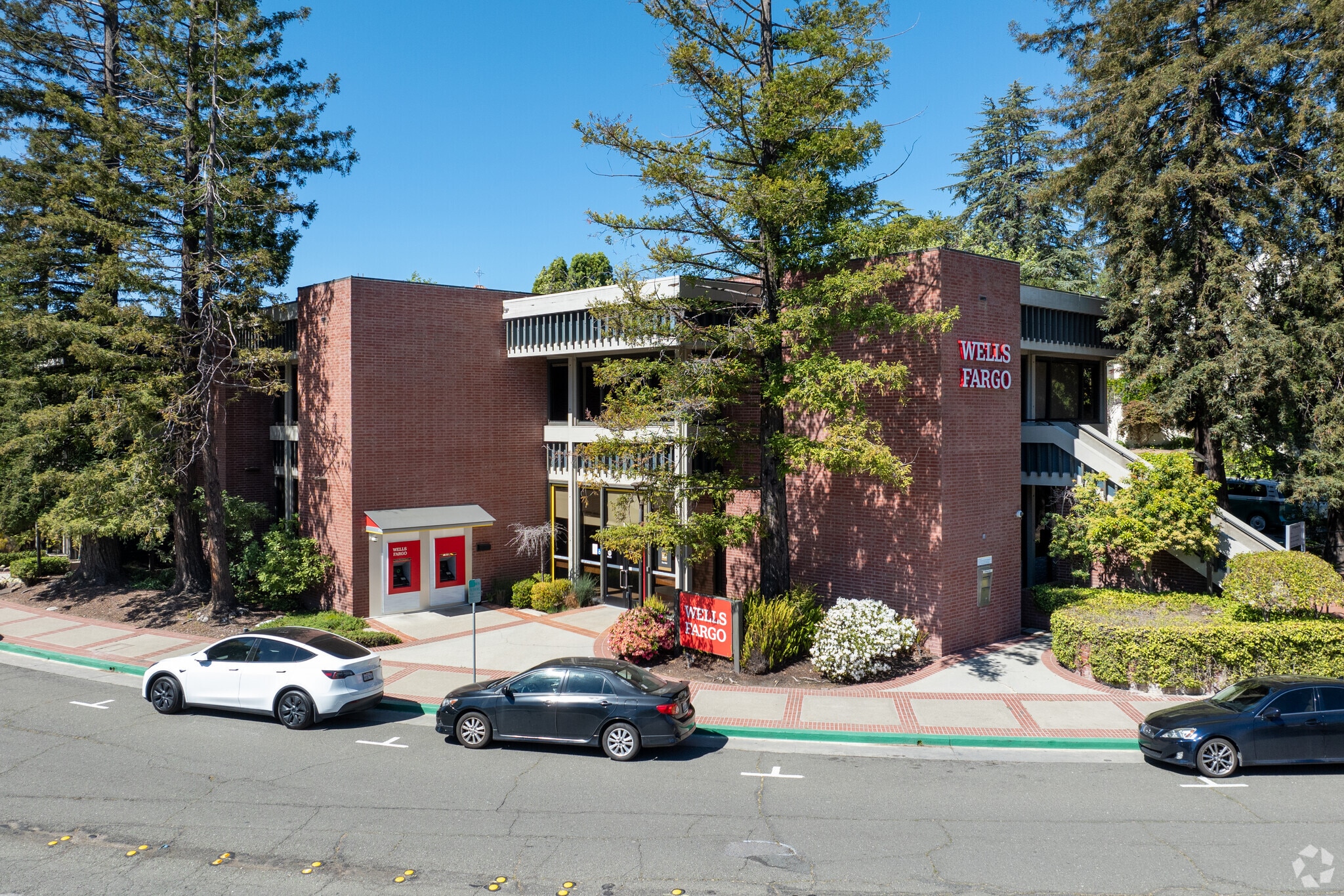 360-370 Highland Ave, Oakland, CA for Rent