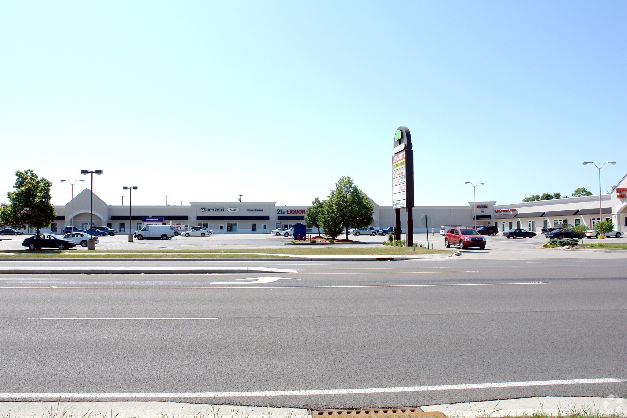 11709-11805 Pendleton Pike, Indianapolis, IN for Rent