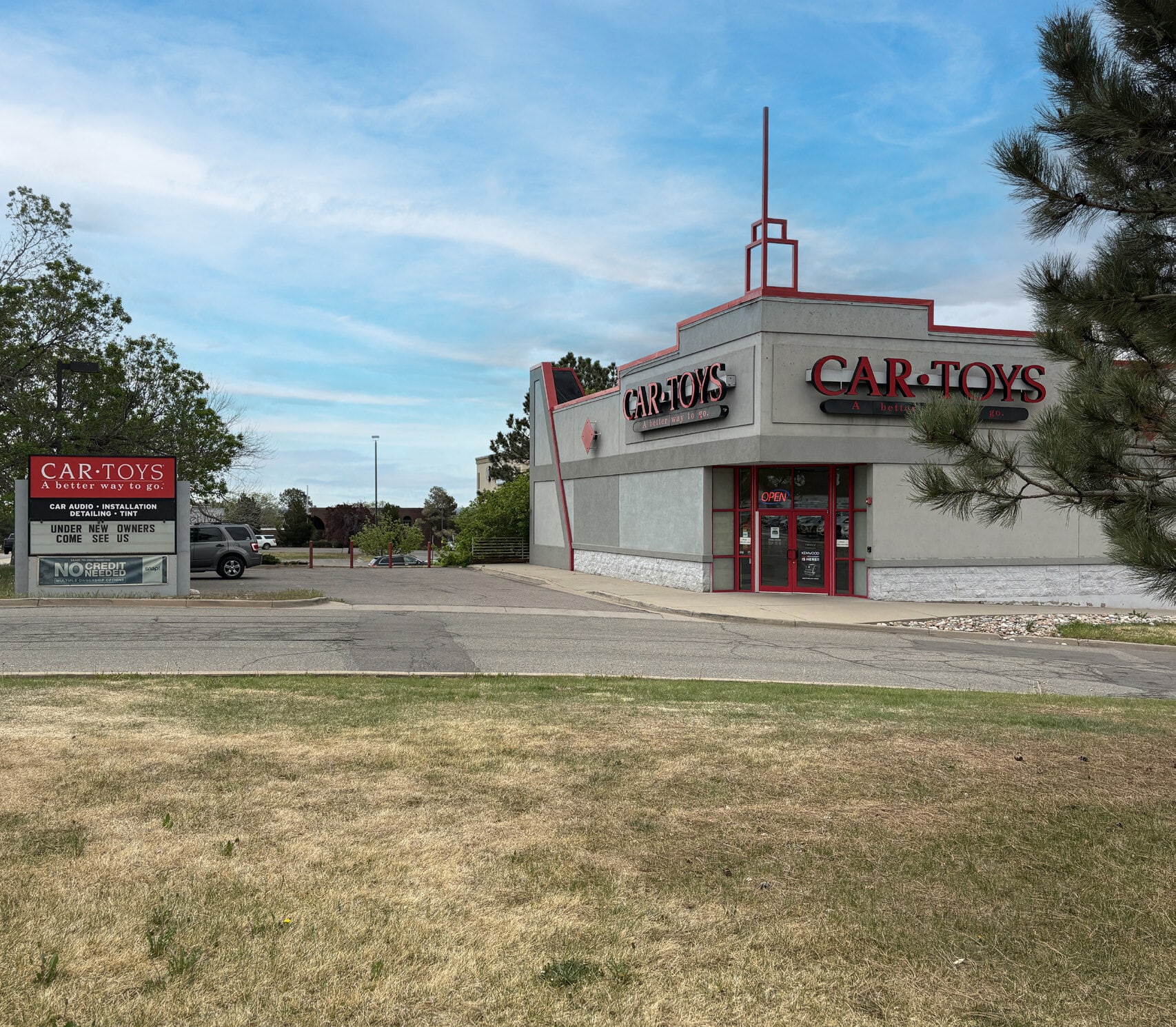 9106 W Bowles Ave, Littleton, CO for Sale