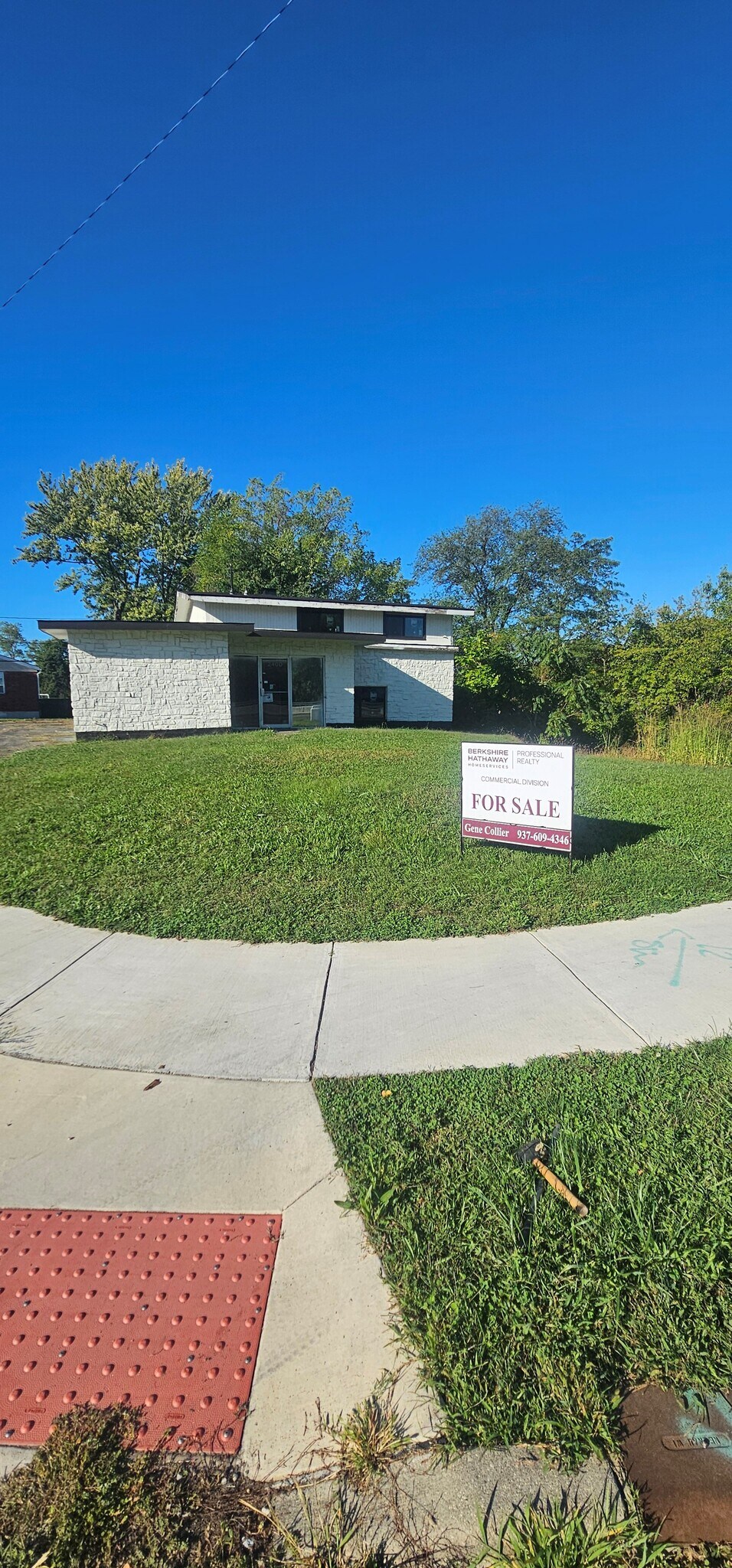 2400 E Dorothy Ln, Dayton, OH for Sale