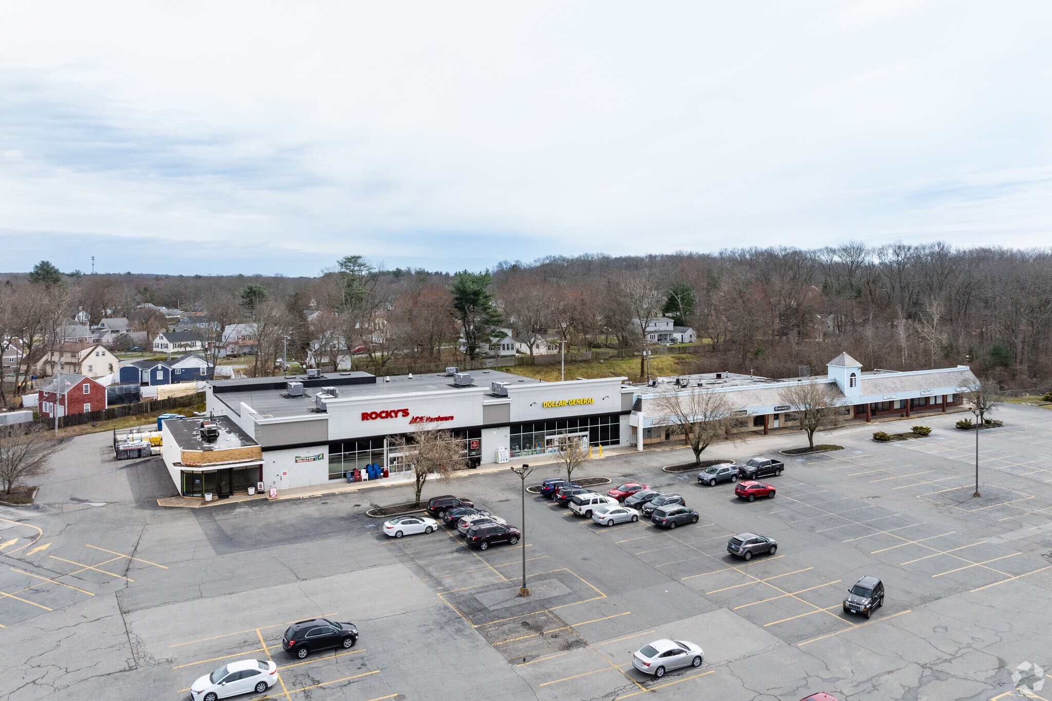 27 Central Ave, Seekonk, MA for Rent