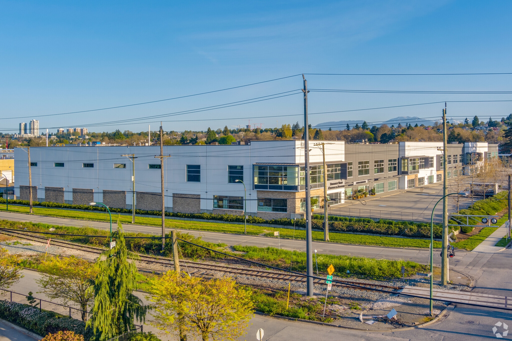 8385 Fraser St, Vancouver, BC for Rent