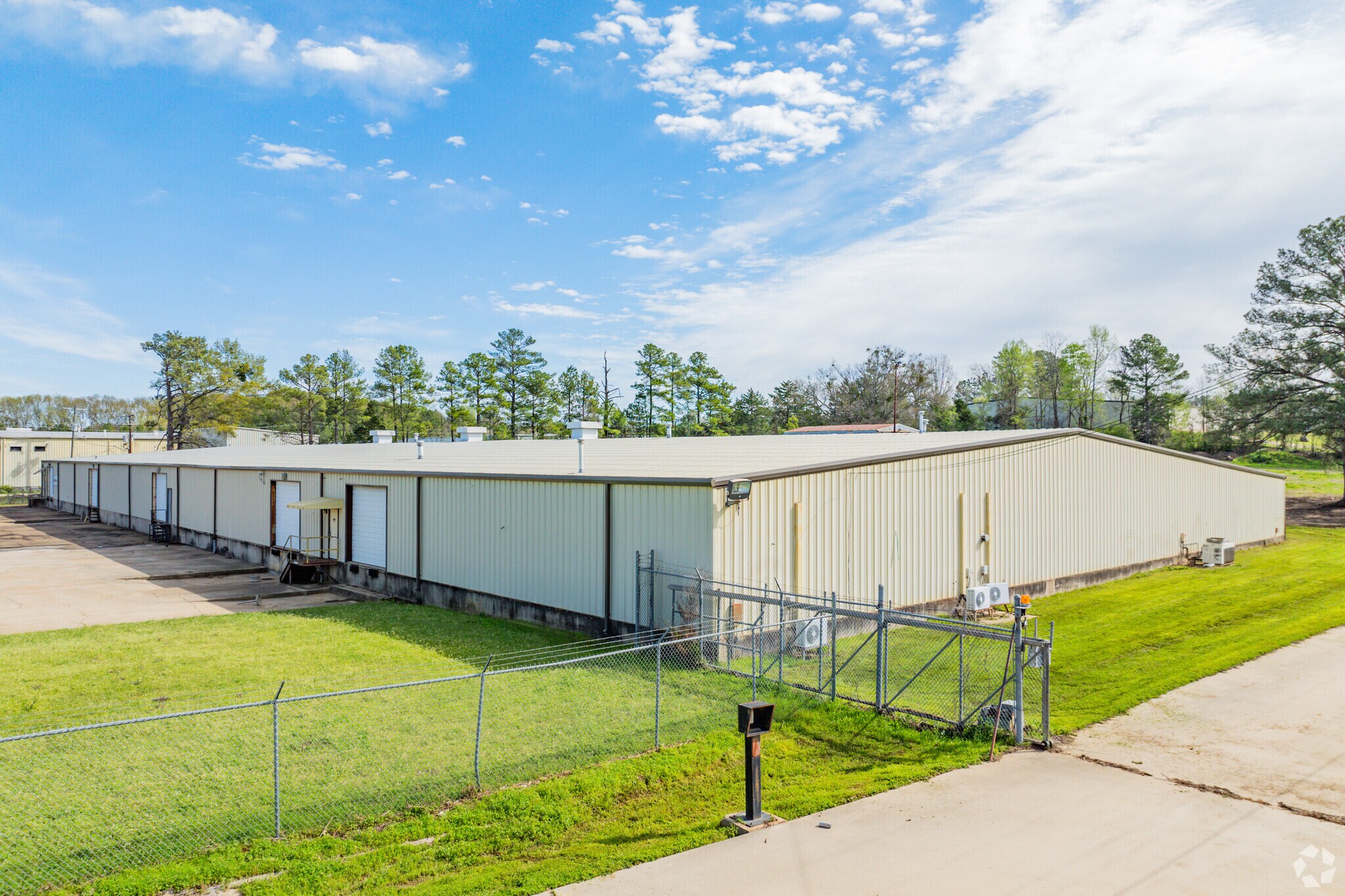1014 Industrial Park Dr, Clinton, MS for Sale