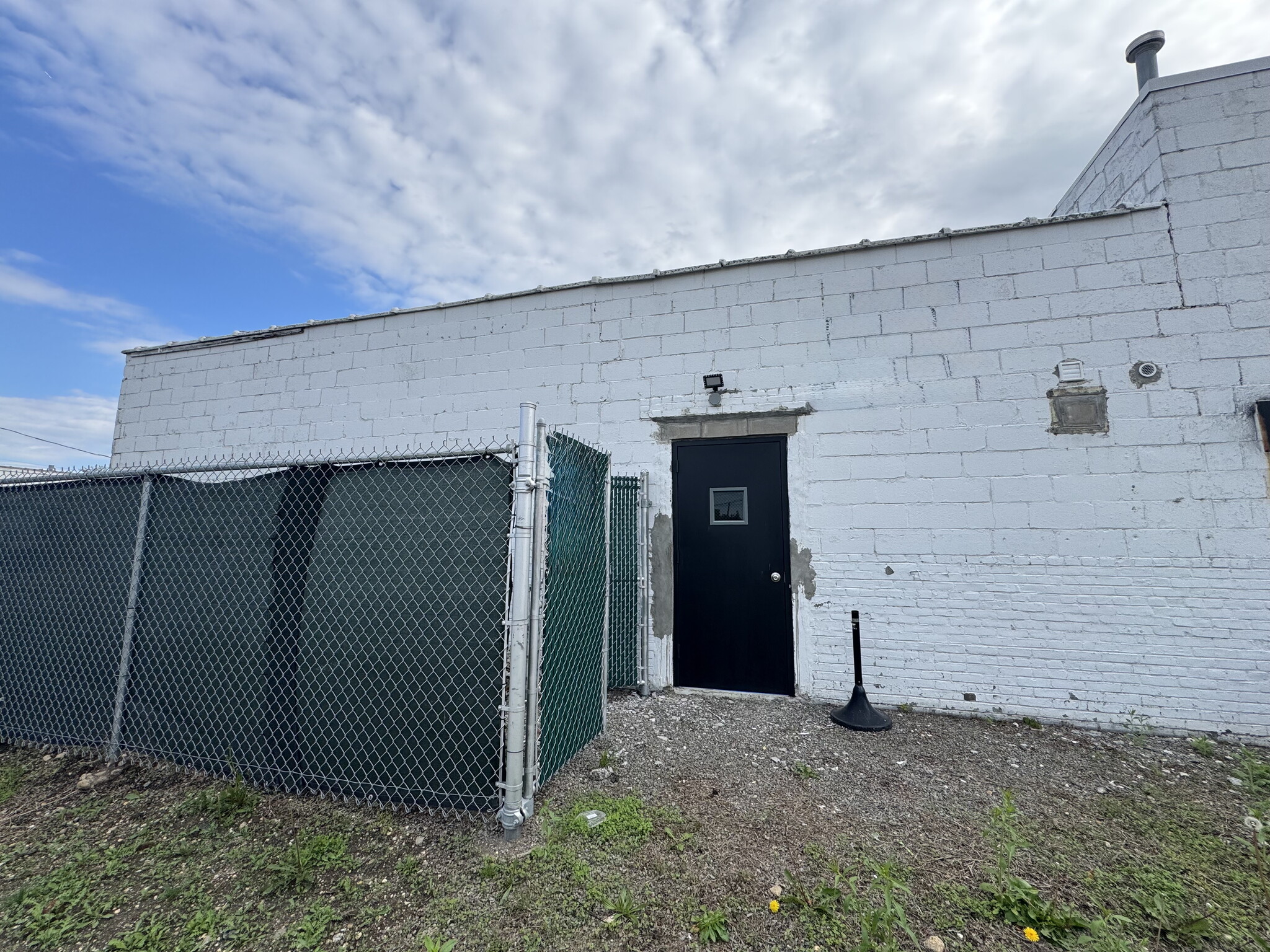 30 Bethpage Rd, Hicksville, NY for Rent
