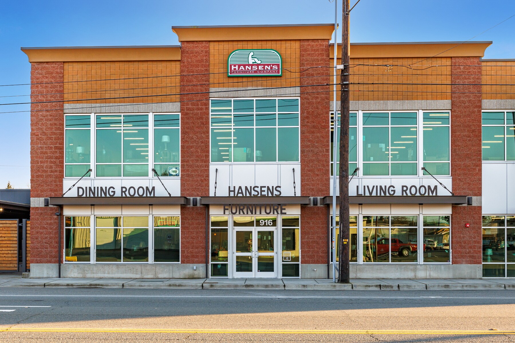 916 W Division St, Mount Vernon, WA for Sale