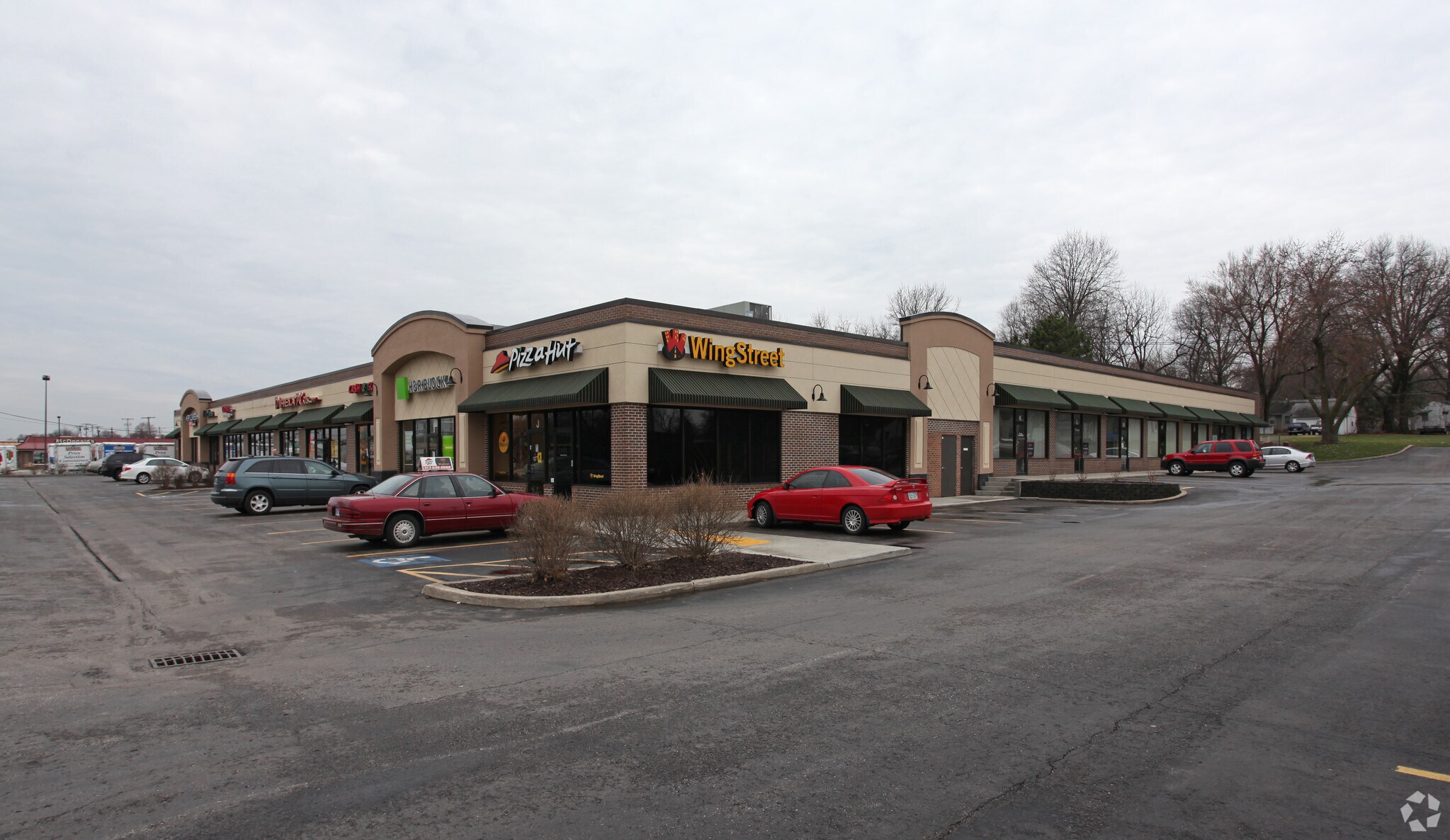 7620 Metcalf Ave, Overland Park, KS for Rent