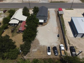 Bowie, TX Light Manufacturing - 410 W Wise St