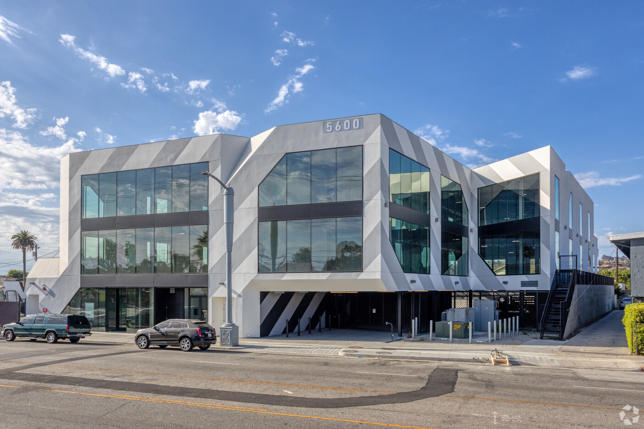 5600 W Adams Blvd, Los Angeles, CA for Rent