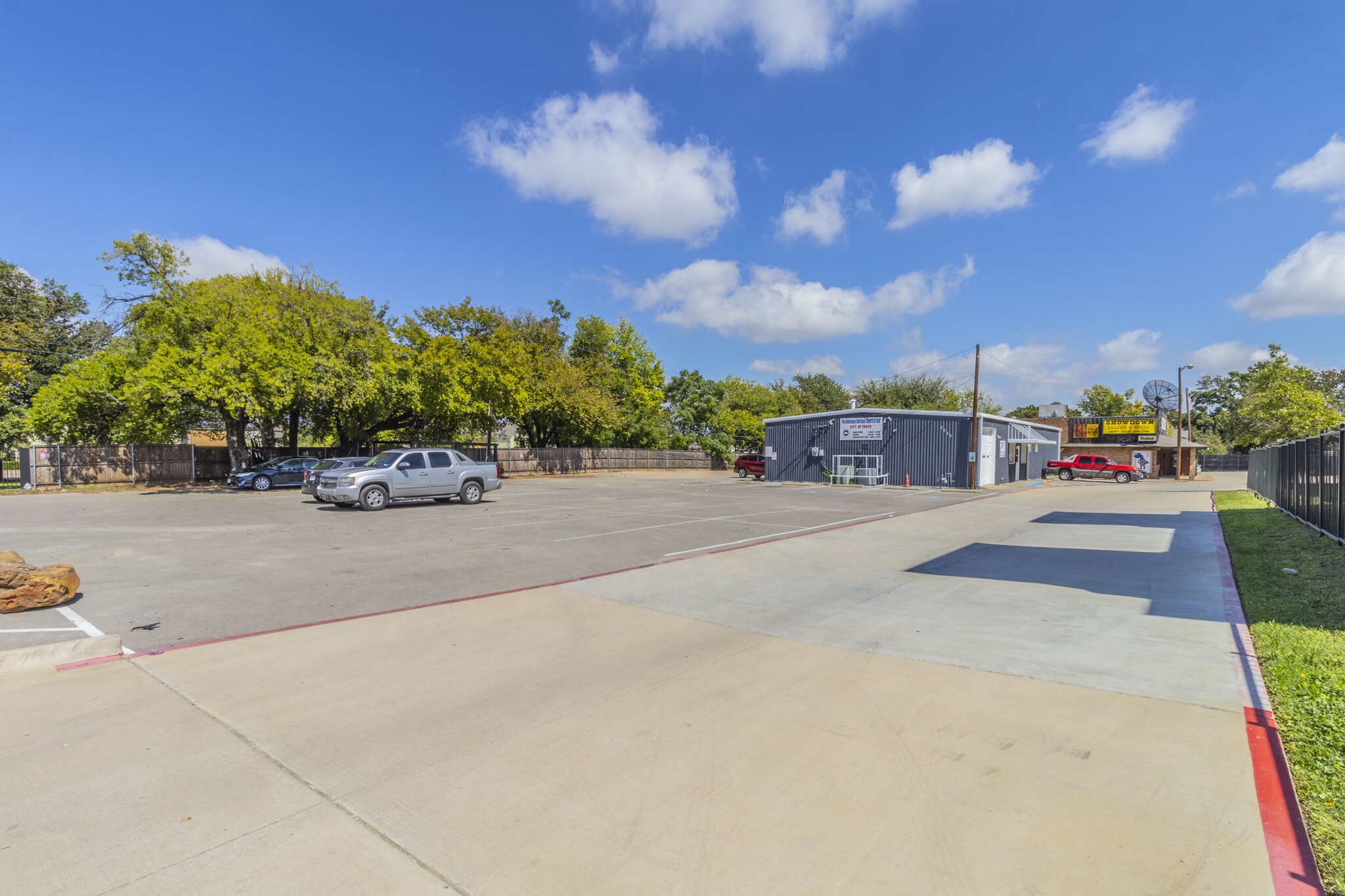 2015 S Cooper St, Arlington, TX for Rent