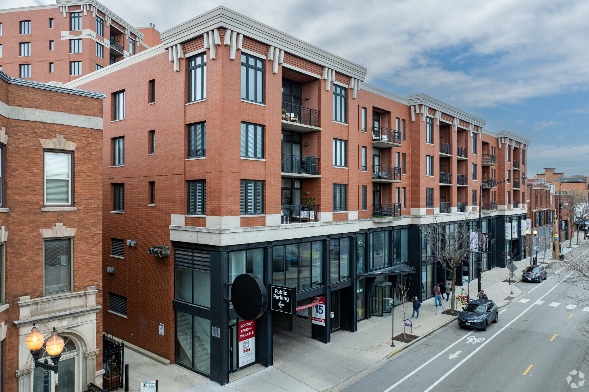 3224-3240 N Halsted St, Chicago, IL for Rent