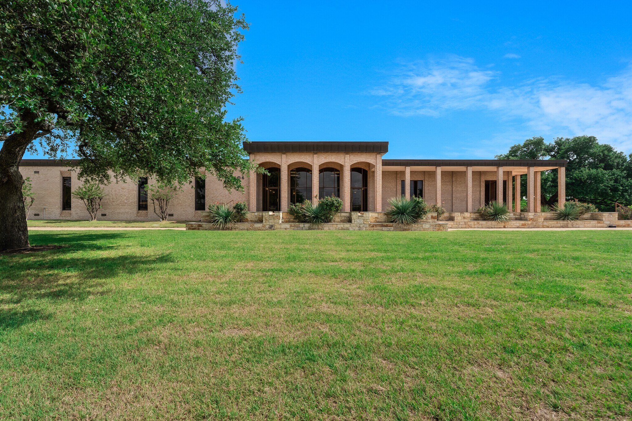 4604 Ben White Blvd E, Austin, TX for Rent