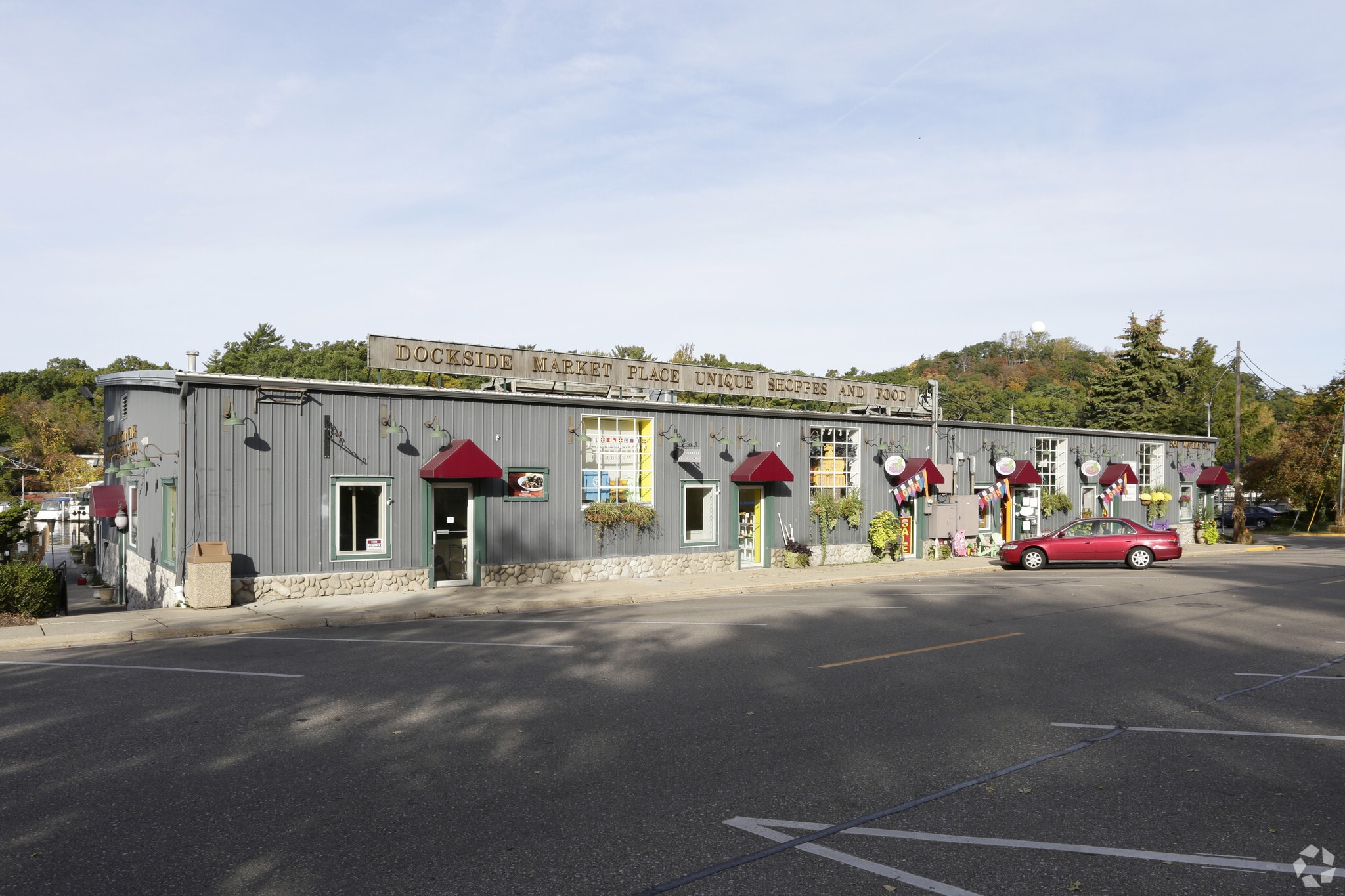 340 Water St Saugatuck, MI 49453 Retail Property for Lease on