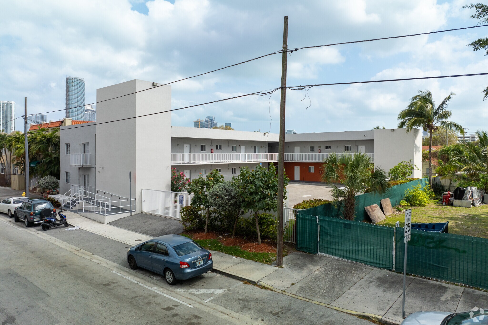 750 SW 2nd St, Miami, FL for Sale