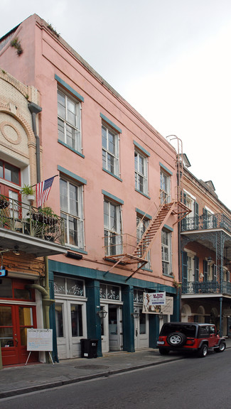 New Orleans, LA Storefront Retail/Residential - 309 Chartres St