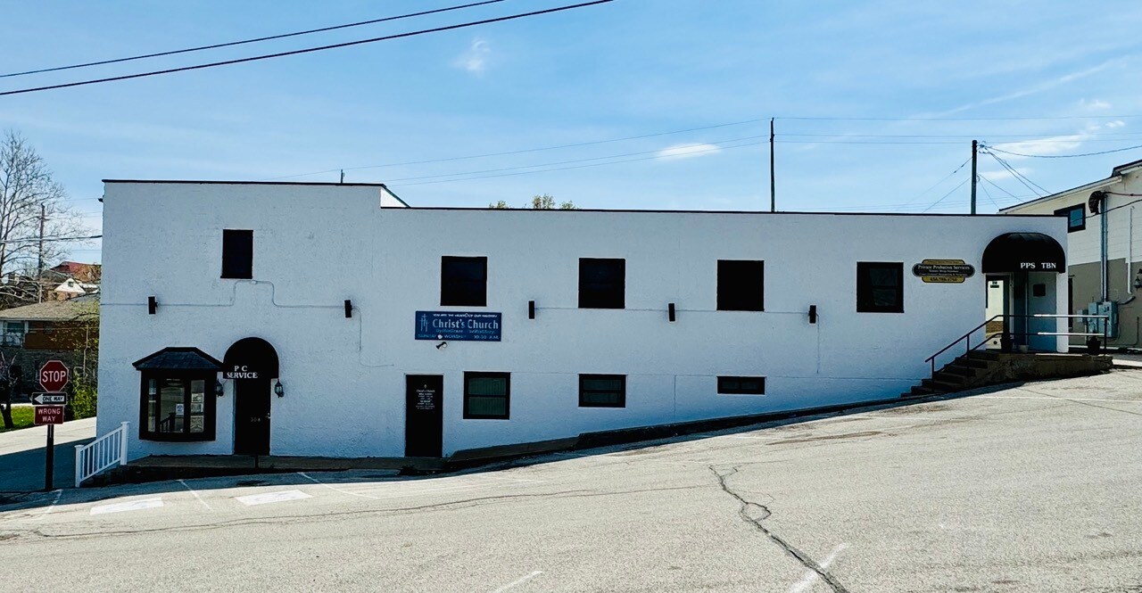 304 Locust St, Hillsboro, MO for Sale