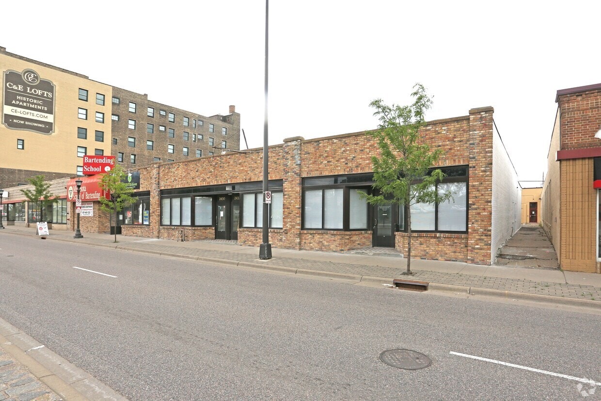 2426-2434 W University Ave, Saint Paul, MN for Rent