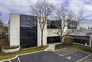 Schaumburg, IL Office - 105-195 W Central Rd