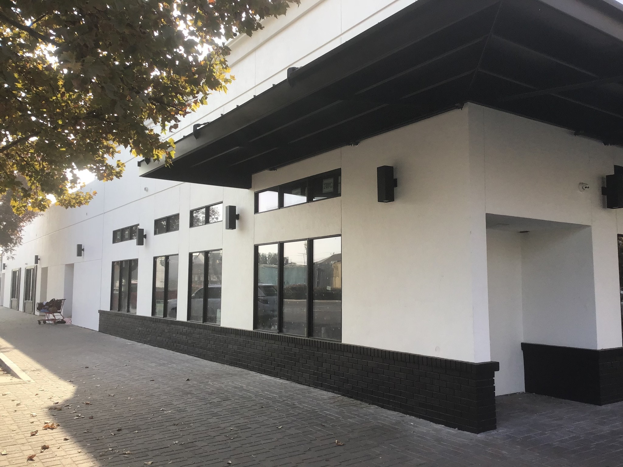 100 W Main St, Turlock, CA for Rent