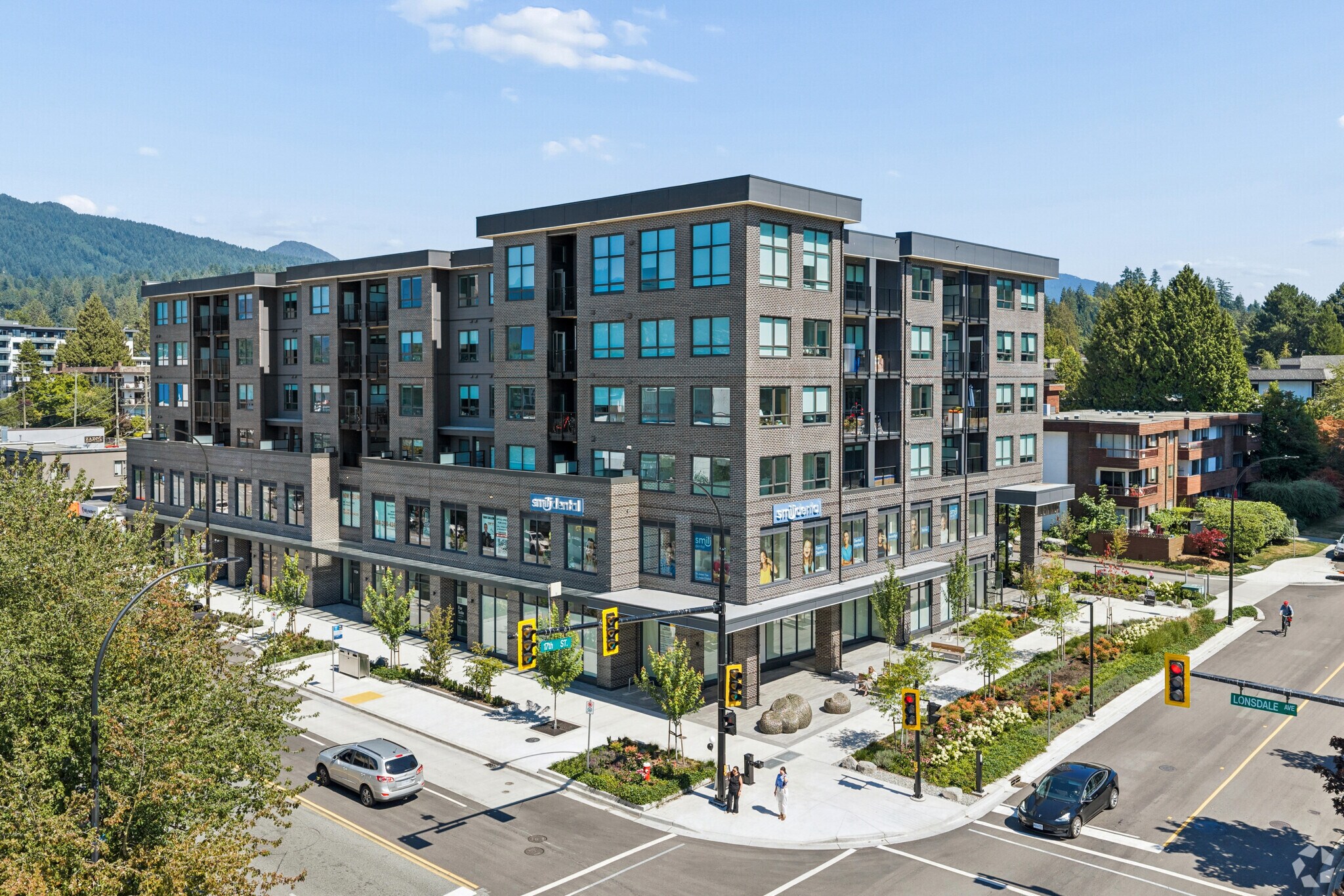 1712 Lonsdale Ave, North Vancouver, BC for Sale