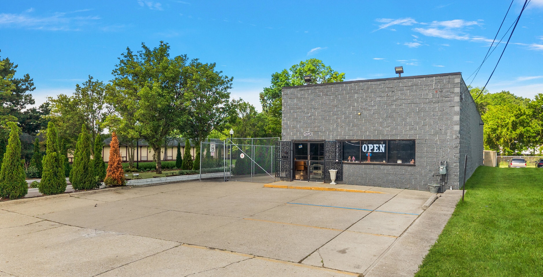 26201 Dequindre Rd, Madison Heights, MI for Sale
