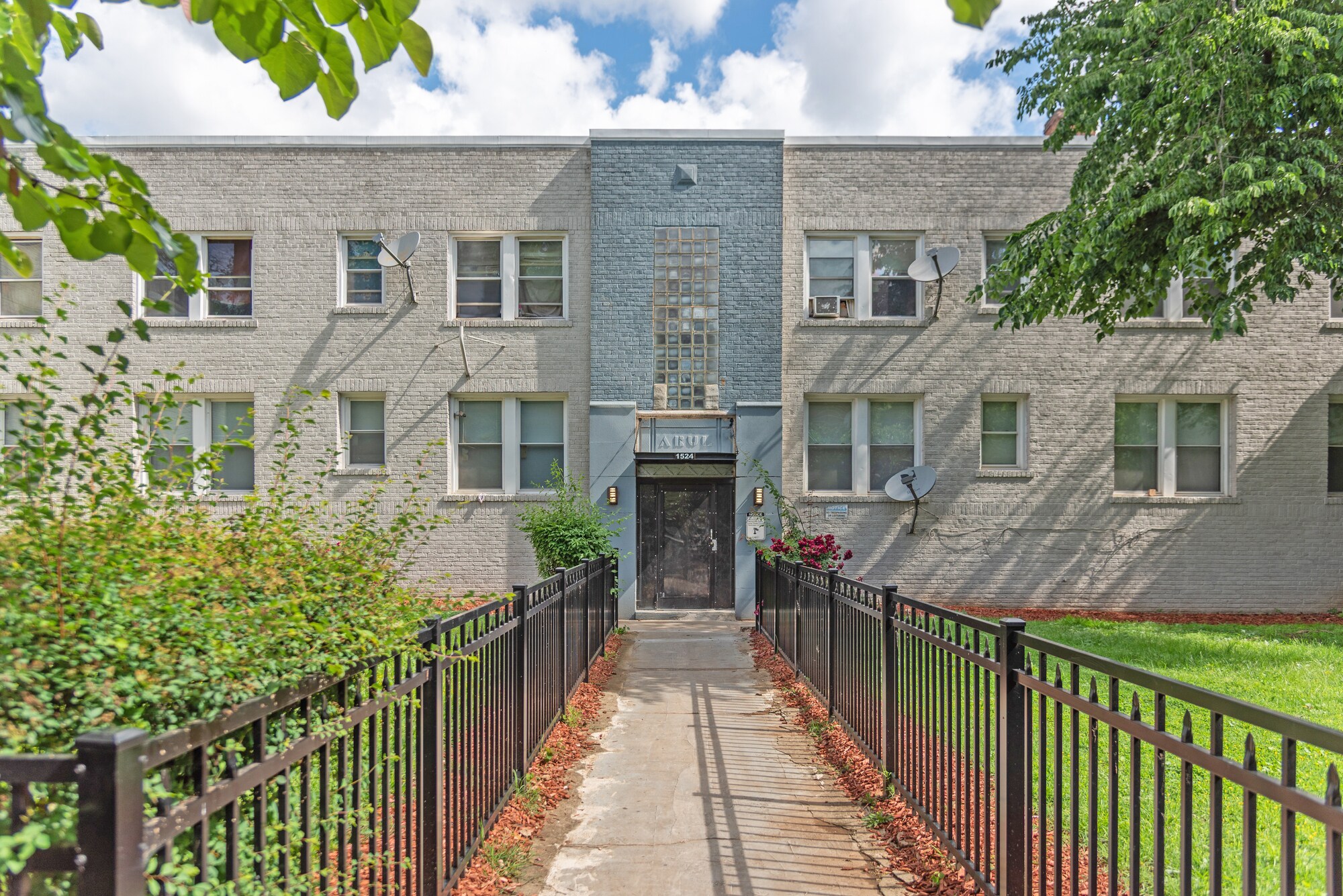 1524 F St NE, Washington, DC for Sale