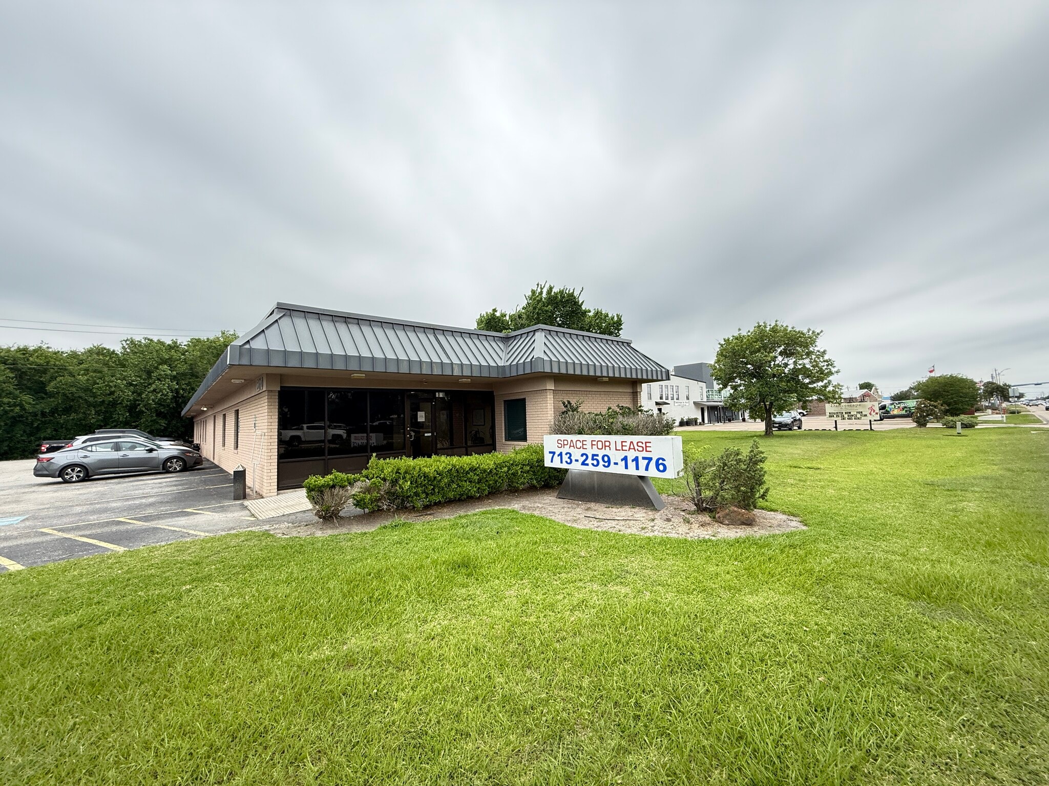 2006 Broadway St, Pearland, TX for Rent