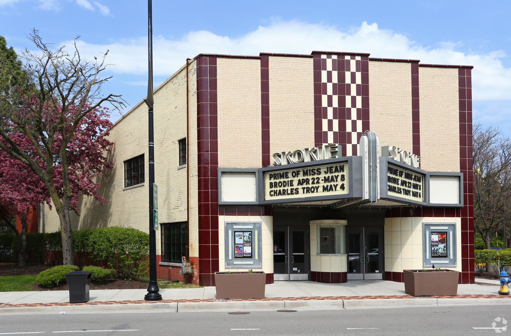 7924 Lincoln Ave, Skokie, IL for Sale