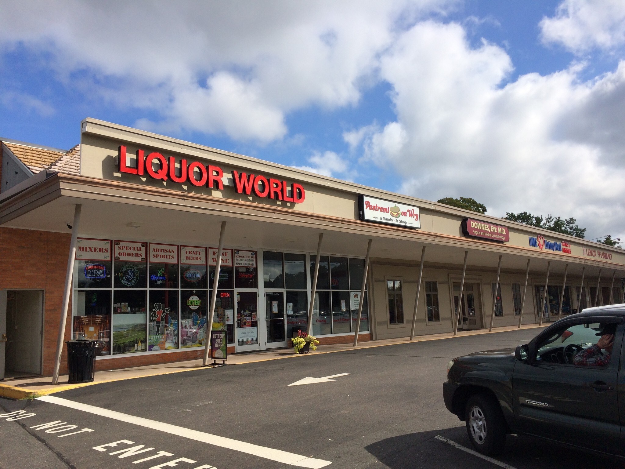 283-307 E Center St, Manchester, CT for Rent