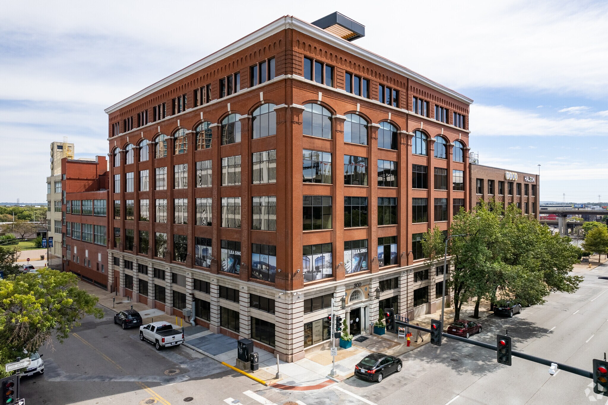 300 S Broadway, Saint Louis, MO for Rent