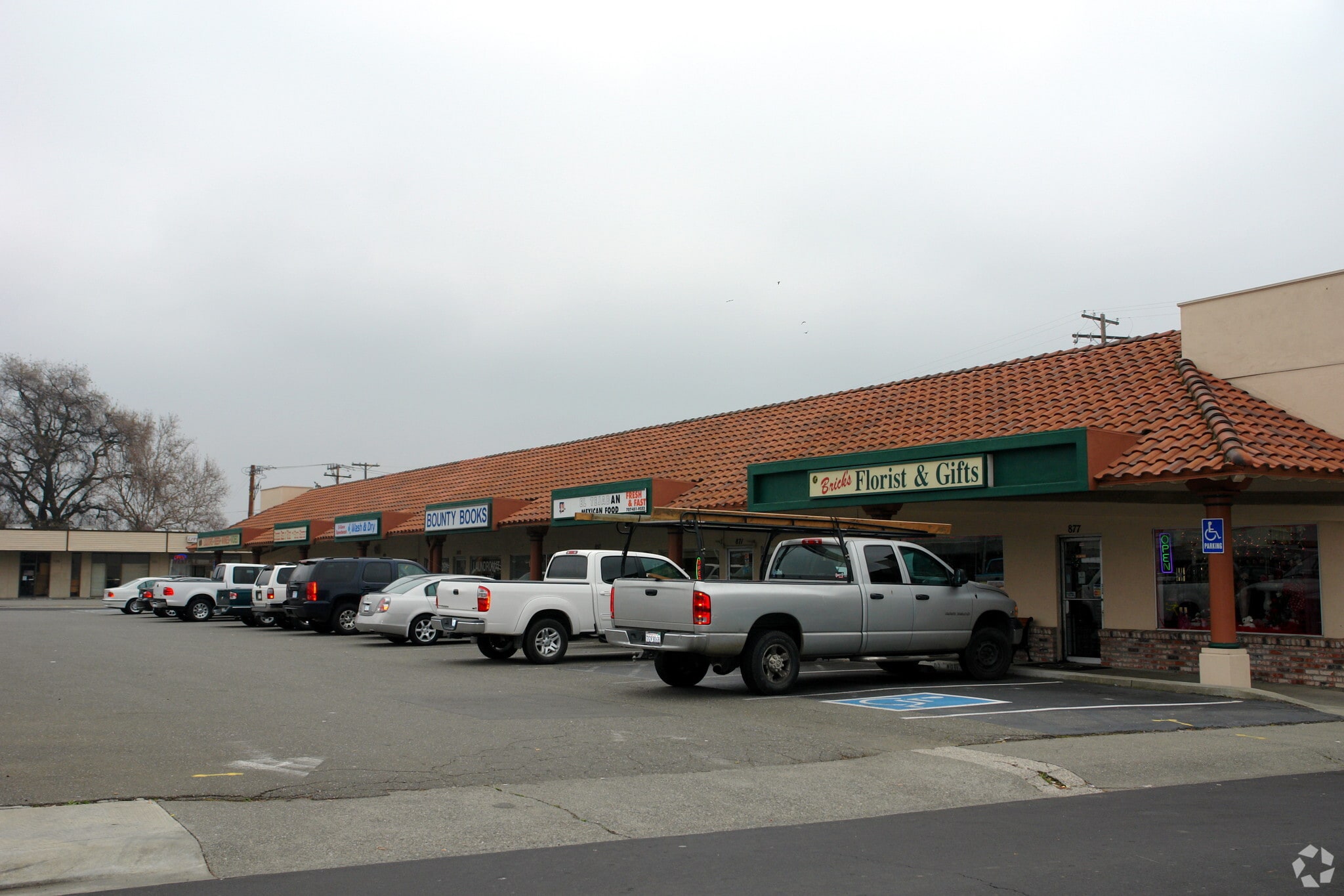 801-877 Merchant St, Vacaville, CA for Rent