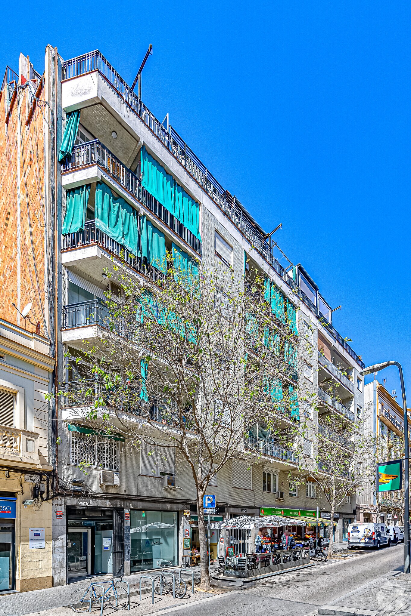 22 Carrer d'Olzinelles, Barcelona, BAR for Rent