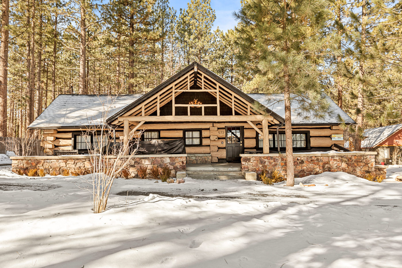 560-572 Jeffries St, Big Bear Lake, CA for Sale