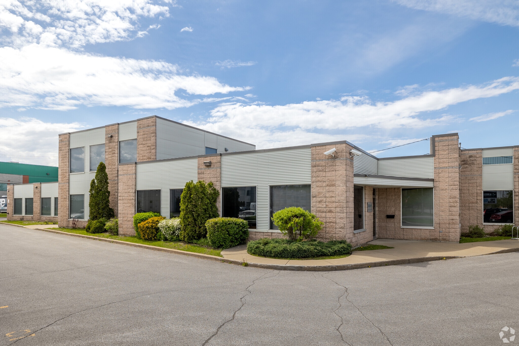 4150 Boul Matte, Brossard, QC for Rent