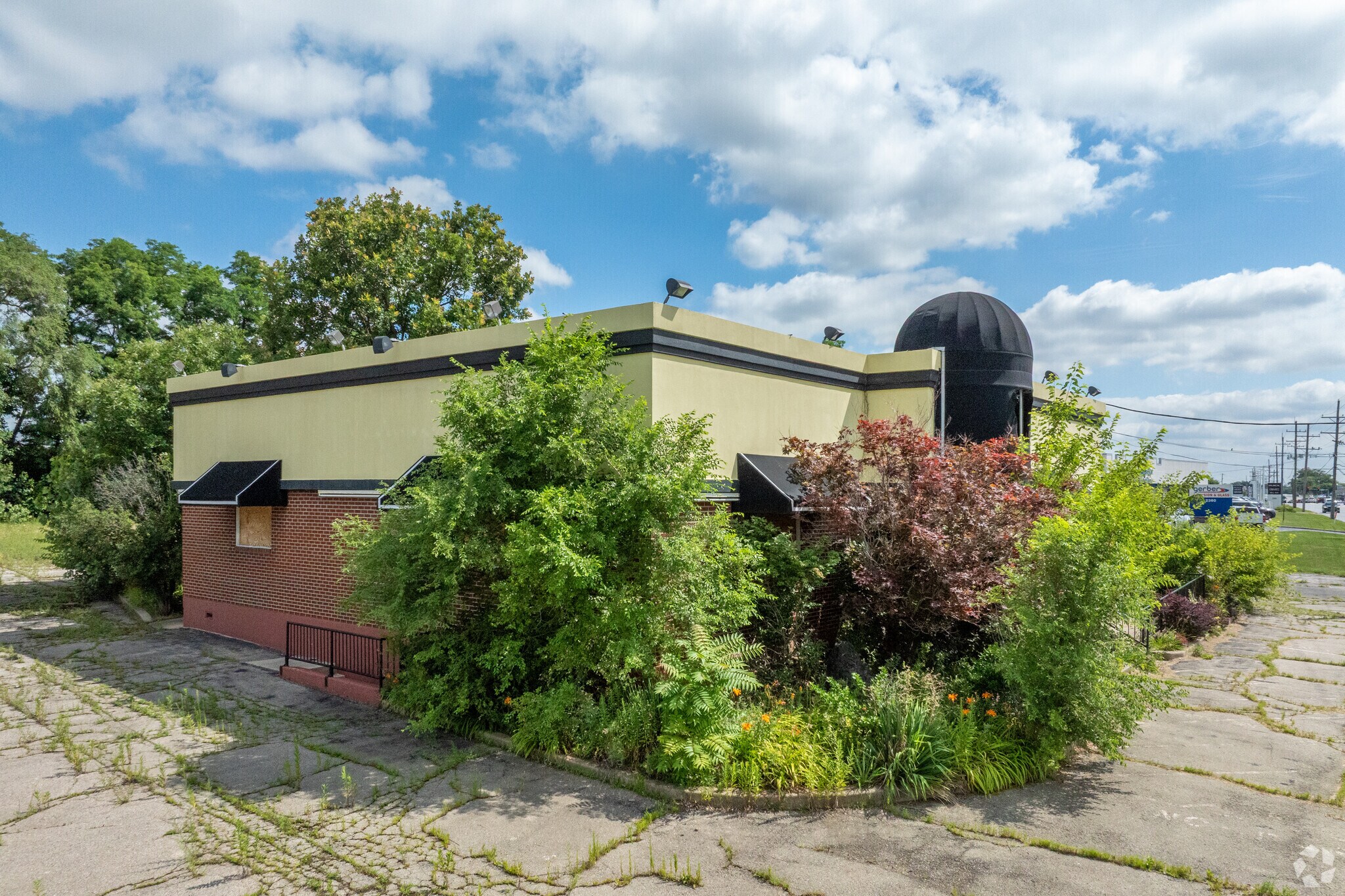 2410 Ogden Ave, Downers Grove, IL for Sale